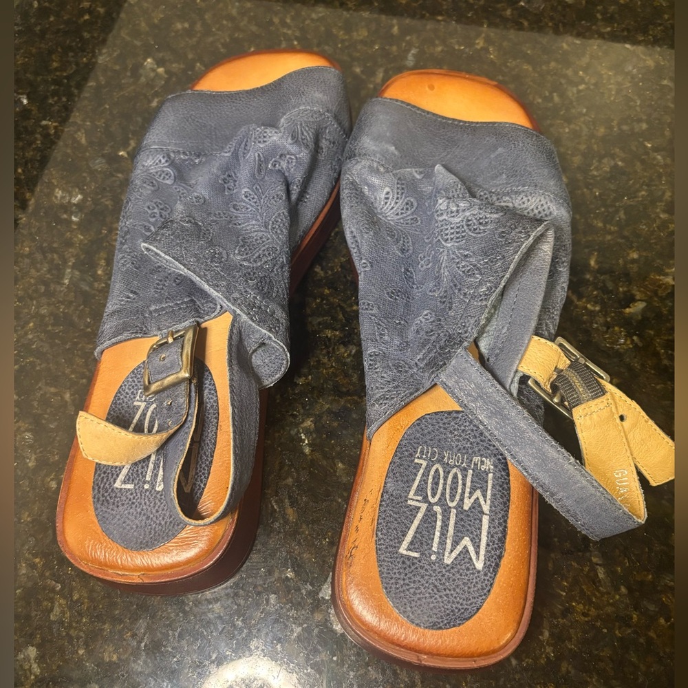 MIZ MOOZ Women's Navy and Tan Sandals - Picture 2 of 8